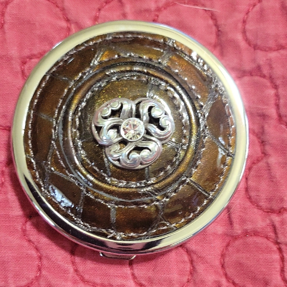 Brighton Serene Rose Compact Mirror. NWOT